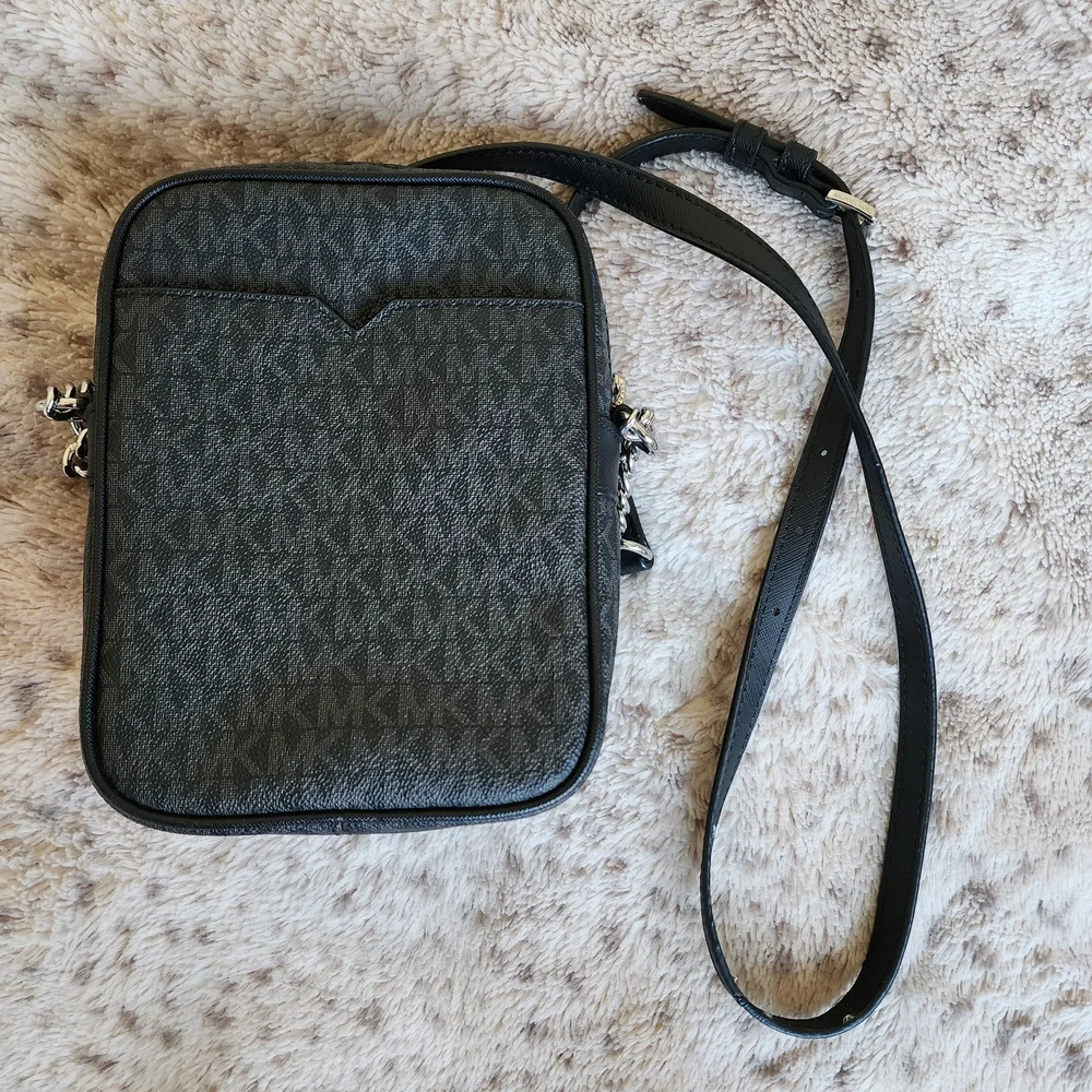 Michael Kors Jet Set Travel medium logo crossbody bag Black